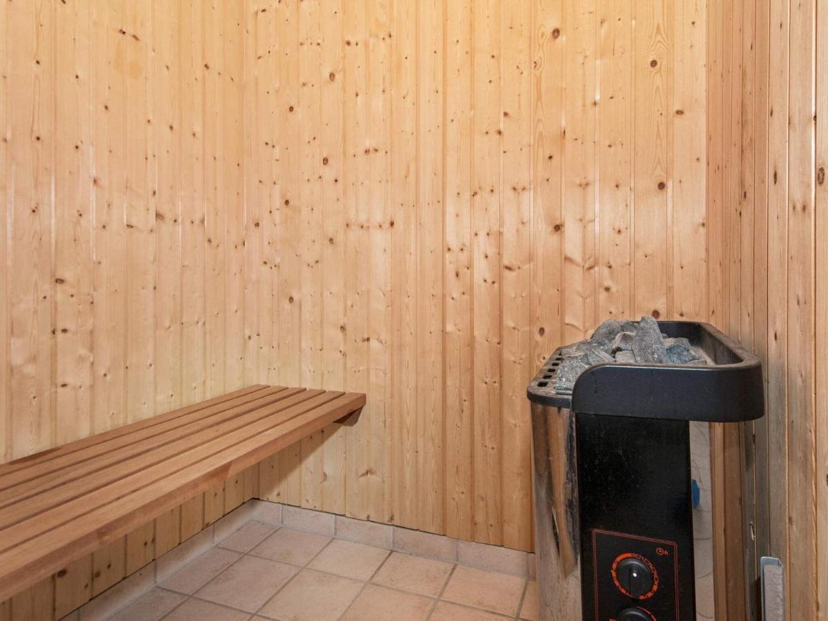 8 Person Holiday Home In Ulfborg Esterno foto